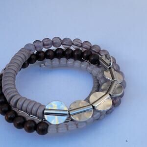 Vintage boho wrap bracelet 90s mauve wood bead memory wire coil jewelry